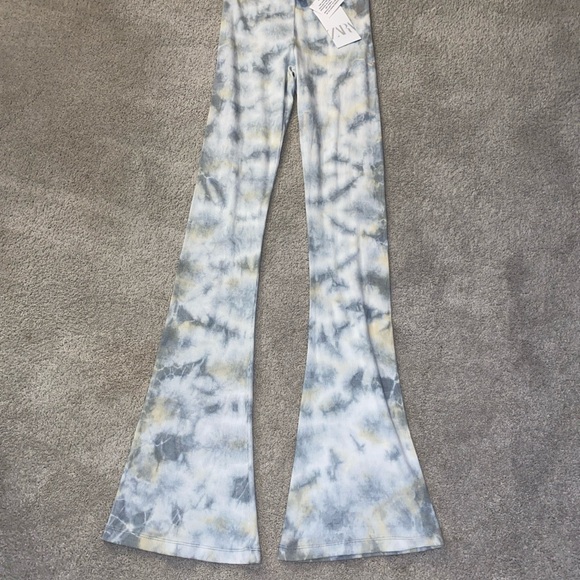 Zara Medium Flare Leg Leggings Tie Dye NWT - Picture 16 of 16